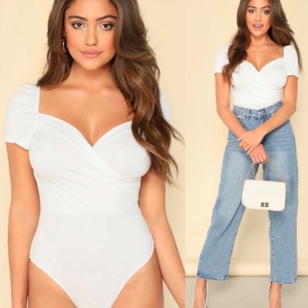 White sweetheart neck cap sleeve bodysuit